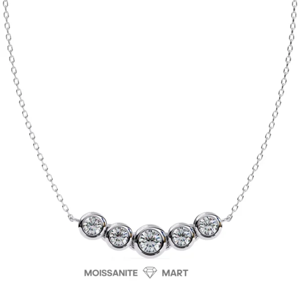 Multi moissanite