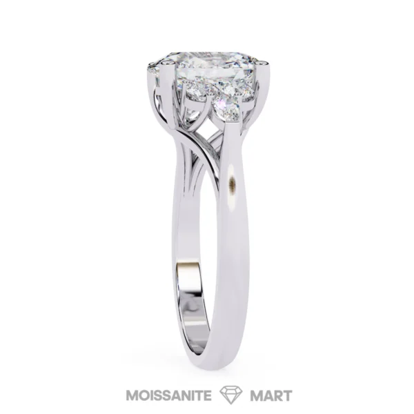 Royal Moissanite Diamond Ring in pure italian silver 925 (3)