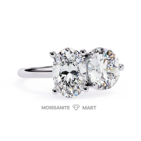 Oval-Round-Moissanite-Ring-in-real-silver-925-1.webp