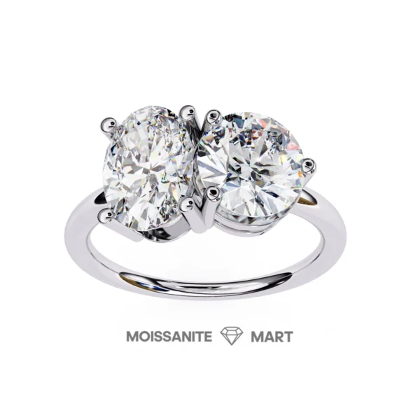 Oval-Round-Moissanite-Ring-in-real-silver-925-4.webp